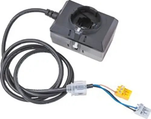 Bosch Motor mit 3-Wege-Ventil, ausgestattet mit Kabeln und Steckverbindungen. Gerät für Steuerungs- und Regelungsanwendungen in Heizungsanlagen.